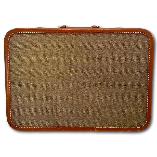 Vintage 1940s Lincoln "Zephyrweight" New York Tweed & Leather Overnight Suitcase in Nice Condition For Sale - Image 12 of 18