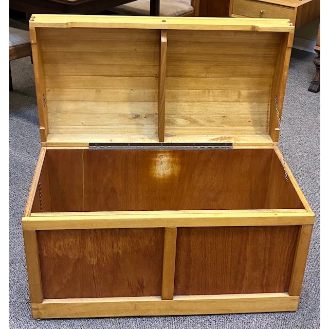 Mid 20th Century Vintage Teak Dome Top Trunk / Blanket / Toy Chest c.1960 For Sale - Image 5 of 7