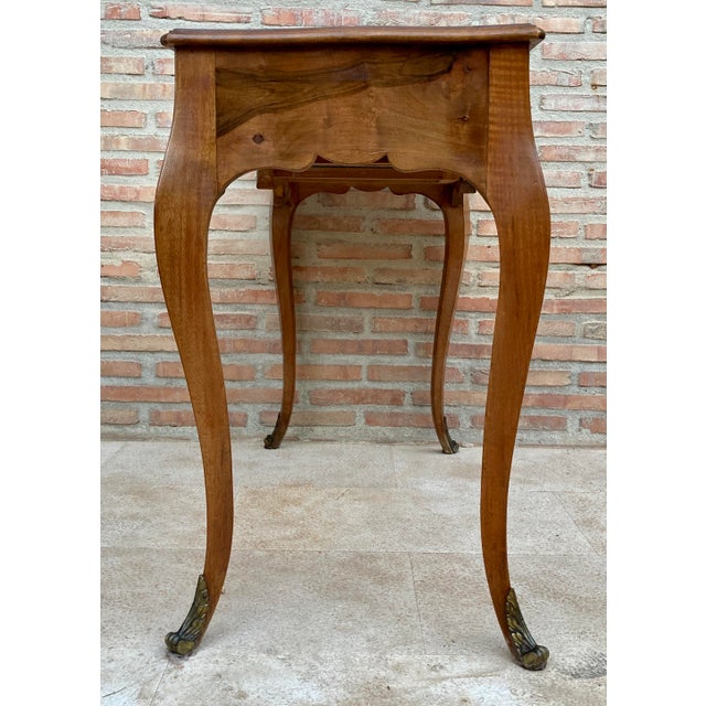 1930s French Louis XV Style Walnut Writing Table With Three Drawers For Sale - Image 4 of 10