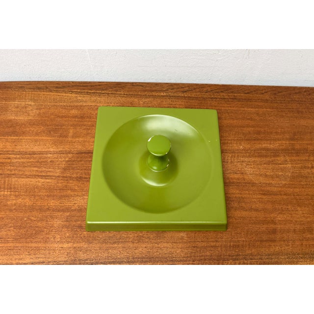 Mid-Century Modern Space Age German Olive Green Quadro Wall Coat Rack by Jürgen Lange for Schönbuch, 1970s For Sale - Image 9 of 16