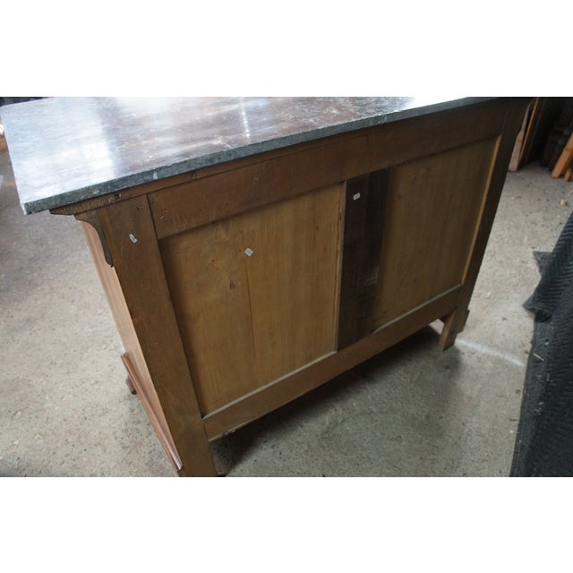 Antique 19th Century French Louis Philippe Walnut Burl Marble Top Commode Chest For Sale - Image 13 of 16