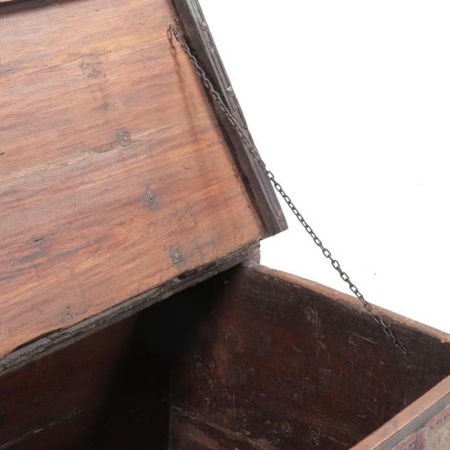 Metal 19th Century Oversize Indian Wedding / Dowry Chest / Trunk For Sale - Image 7 of 11