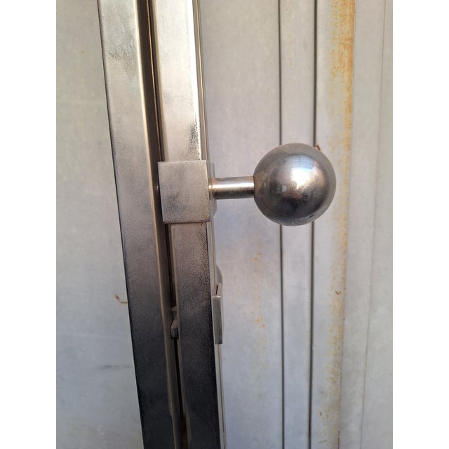 Metal Floor-to-Ceiling Coat Stand in Chromed Brass with Adjustable Knobs from Fedele Papagni, 1990s For Sale - Image 7 of 14