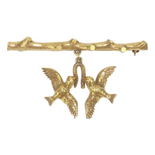 Vintage Victorian Style Gold Plated Love Birds Brooch For Sale