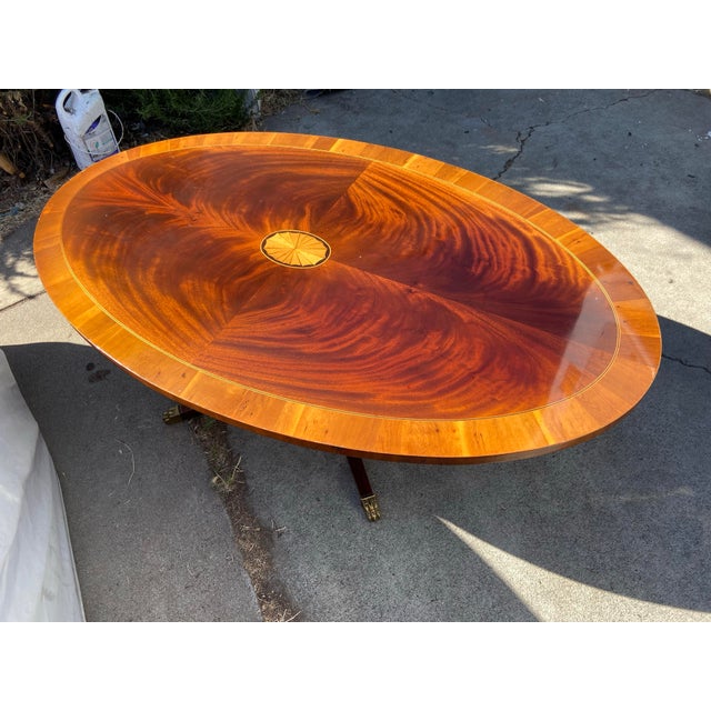 Wood Vintage Hekman Furniture Oval Mahogany Georgian Style Coffee Table With Red Flame Finish For Sale - Image 7 of 12