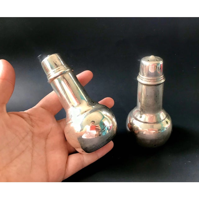 International Silver Vintage Mid Century Modern Silver Plated Salt & Pepper Shakers International Silver - Set of 2 For Sale - Image 4 of 9