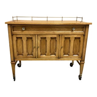 Mid-Century Drexel Rolling Buffet Cart in Golden Maple With Brass Rail. For Sale