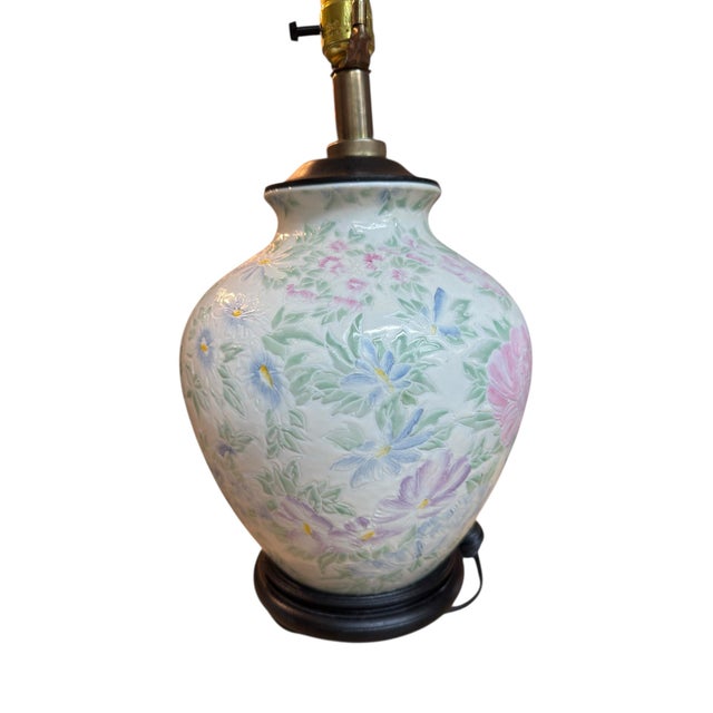1970s Chinoiserie Table Lamp Ginger Jar Ceramic Floral Painted Famille Rose For Sale - Image 6 of 12