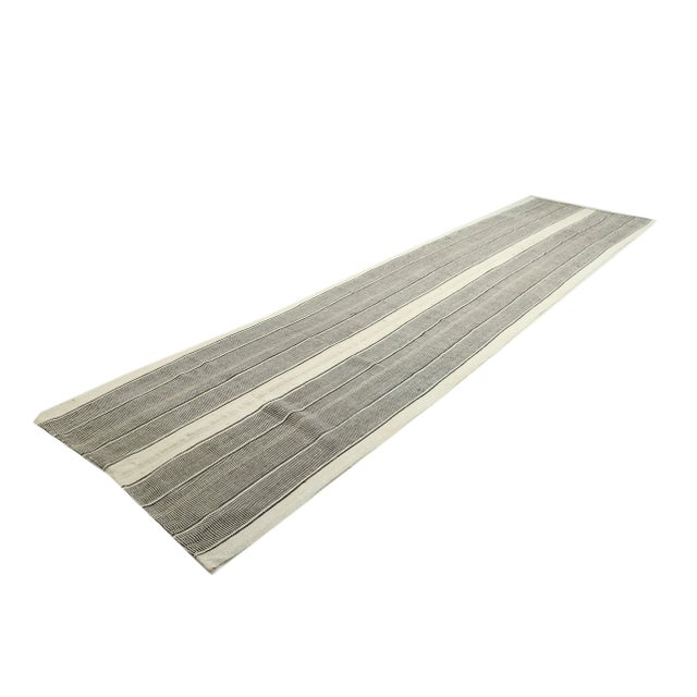 Mid-Century Modern Mid 20th Century Vintage Modern Kilim Rug For Sale - Image 3 of 7