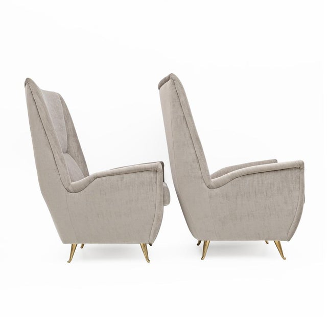 Mid-Century Modern Velvet High Back Armchairs attributed to Gio Ponti for ISA Bergamo, 1950s, Set of 2 For Sale - Image 6 of 10
