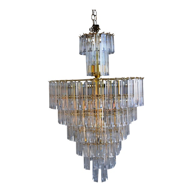 Late 20th Century Hollywood Regency Style 8 Tier Wedding Cake Lucite Chandelier For Sale