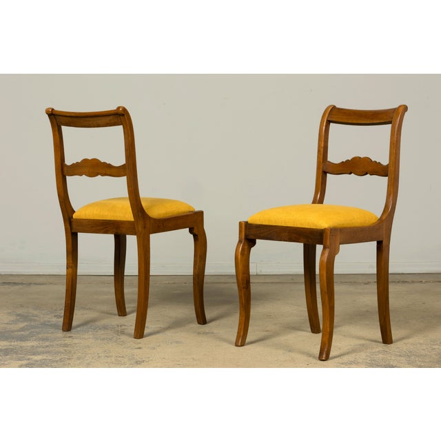 Set of 10 Mid-19th C. French Louis Philippe Walnut Dining Chairs in Yellow Linen For Sale In New York - Image 6 of 18