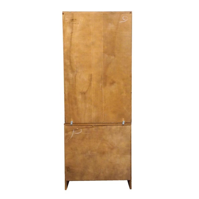 Ethan Allen Heirloom Nutmeg Maple CRP Custom Room Plan 30" Shutter Door Cabinet W. Bookcase Top 10-4511p / 10-4019 For Sale - Image 12 of 15