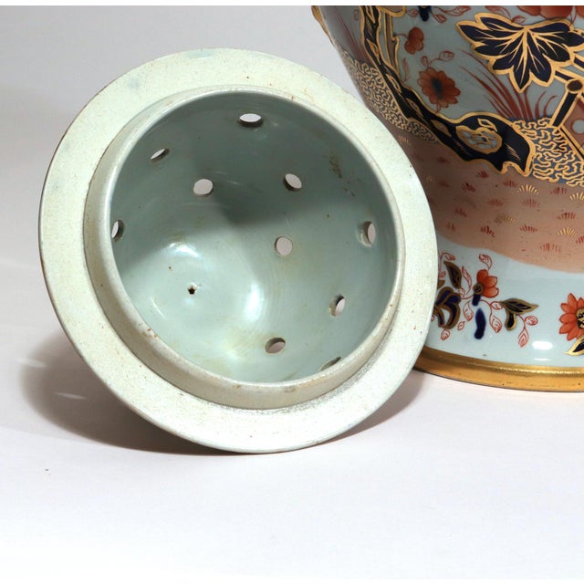 English Imari Porcelain Potpourri Vase and Cover, Possibly Coalport, Circa 1820-35 For Sale - Image 11 of 11