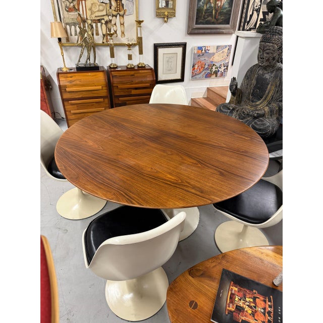 1950s Early Production Knoll Saarinen Walnut Tulip Table & 4 Chairs 575 Madison For Sale - Image 10 of 18