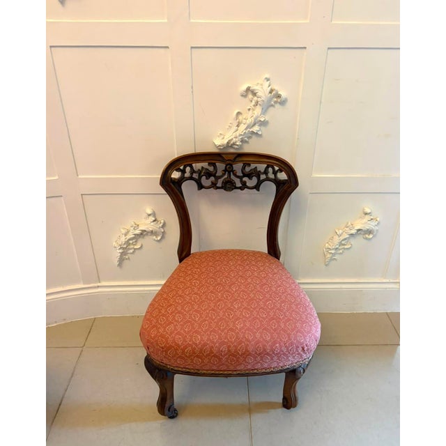 Antique Victorian Side Chairs in Carved Walnut, 1860, Set of 2 For Sale - Image 3 of 17