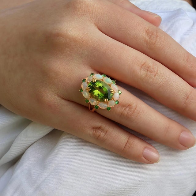 Contemporary Kai Natural Peridot Opal Tsavorite Cocktail Ring in 14k Yellow Gold, size 10 For Sale - Image 3 of 7