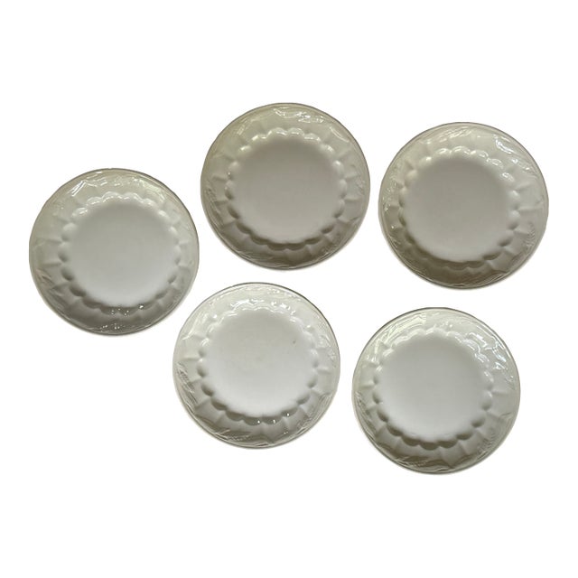 1950s Set of Five (5) Royal Crownford Wheat Ironstone Plates, 9 5/8 Inch Dinner Plates, Made in England For Sale