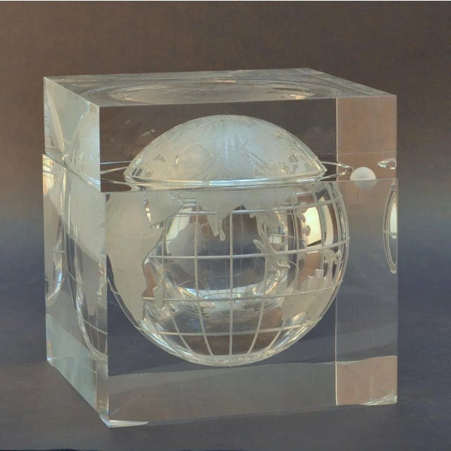 World Globe Acrylic Cube Ice Bucket by Alessandro Albrizzi, 1960s For Sale - Image 8 of 14