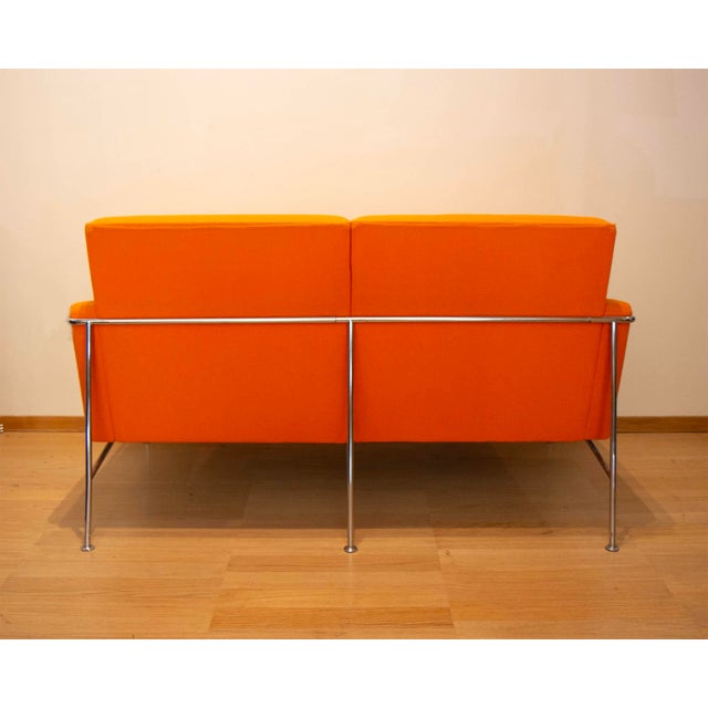 Metal Airport 3300 Sofa by Arne Jacobsen for Fritz Hansen, 1992 For Sale - Image 7 of 17