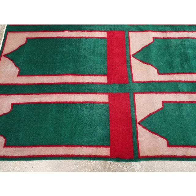 Galerie Shabab Collection Mid-20th Century Turkish Art Deco Style Carpet For Sale In New York - Image 6 of 9