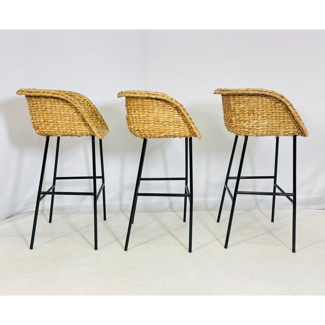 Mid-Century Modern Set of Three Woven Water Hyacinth and Black Metal Frame Barstools For Sale - Image 3 of 12