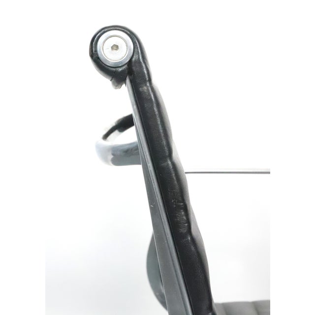 Metal Late 20th Century Eames Style Black Leather Herman Miller Aluminum Group Chair For Sale - Image 7 of 15