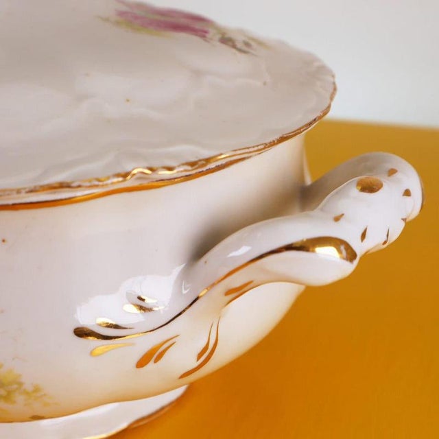 Tureen with Flowers from Ginori For Sale - Image 3 of 10