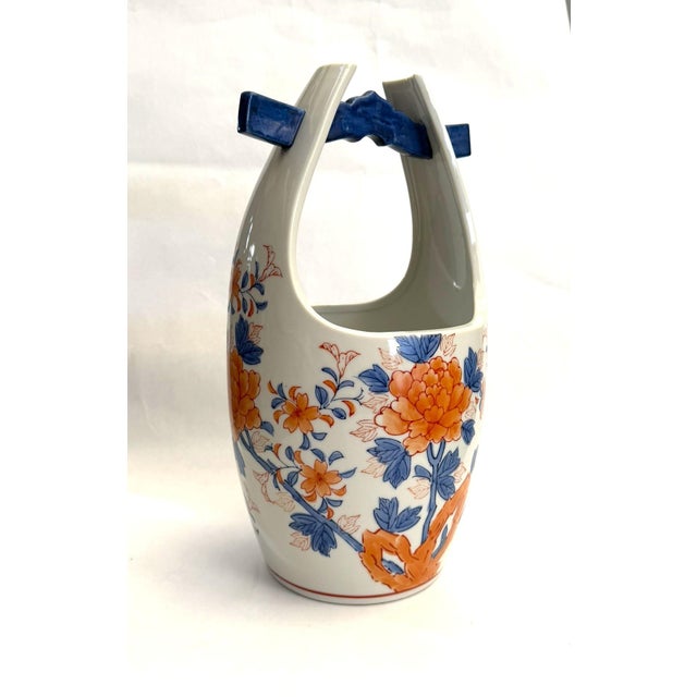 Vintage Japanese Imari Style Porcelain Vase in the Form of a Water Container For Sale - Image 10 of 17