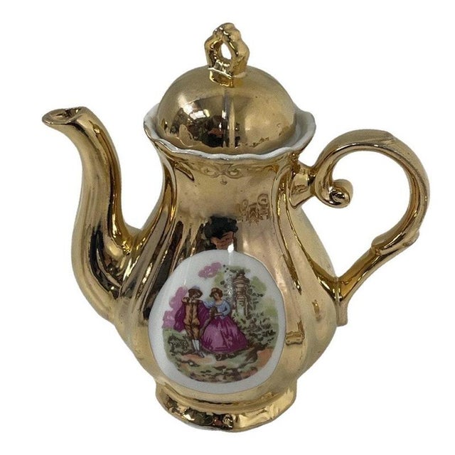 Gilt Fragonard Mocca Service from Versailles, Set of 15 For Sale - Image 4 of 9