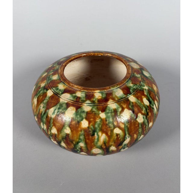 Sancai stoneware vase, Tang Dynasty (618-907), Ancient China For Sale - Image 4 of 8
