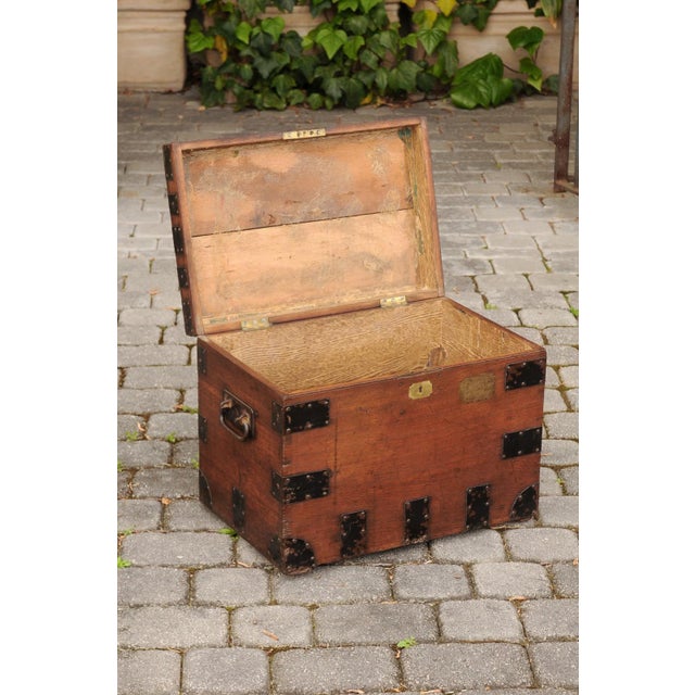 English Oak Trunk with Metal Accents and Lateral Handles, Late 19th Century For Sale - Image 10 of 12