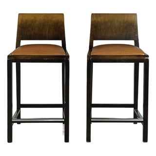 1980s Pair of Chic Post-Modern Counter Height Stools For Sale