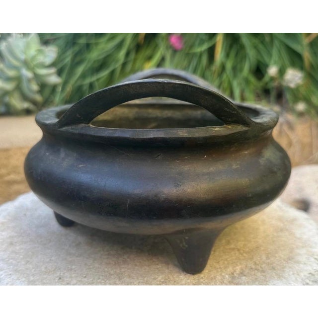 Bronze Antique Chinese Bronze Tripod Censer With Strap Handles & Xuande Mark Late Ming For Sale - Image 8 of 18