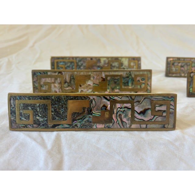Los Castillo 1950s 6 Brass Inlay Cabinet Pulls in the Style of Los Castillo For Sale - Image 4 of 13