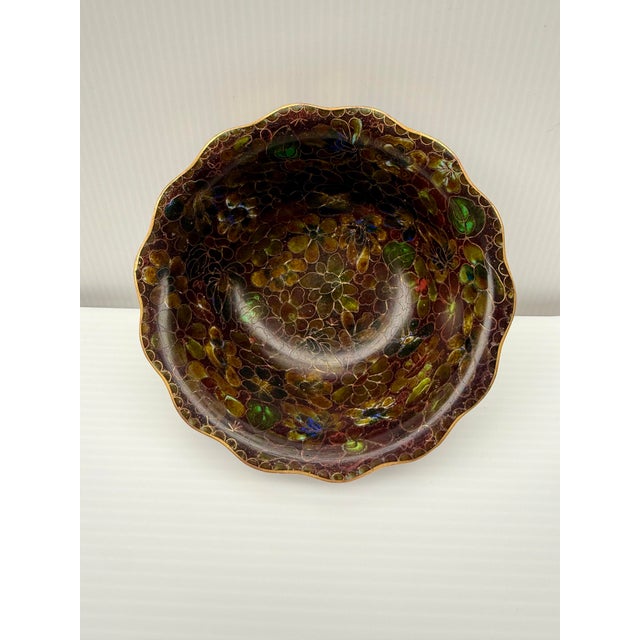 Japanese Cloisonné Enamel Bowl, Showa Period, Hand-Wired Floral Interior 5” Diameter For Sale - Image 4 of 11