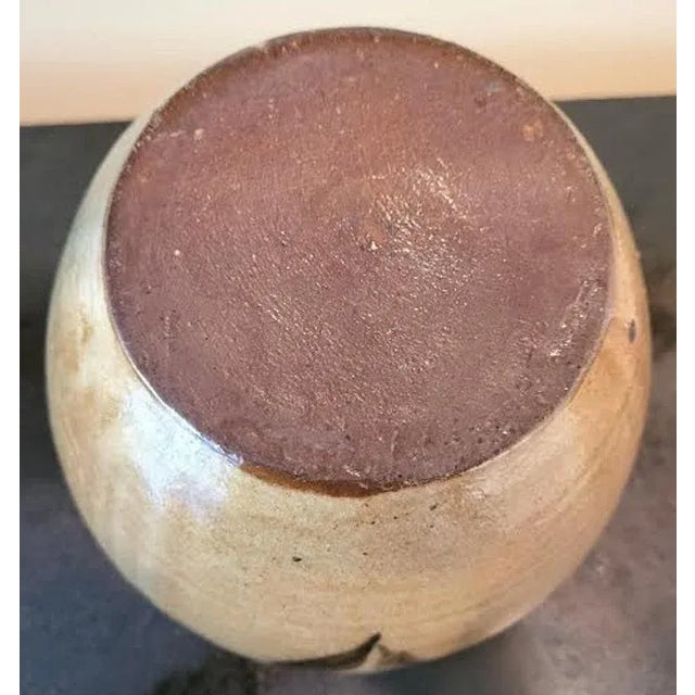 Beige Vintage Glazed Crock With a Bird and Flower Motif For Sale - Image 8 of 8