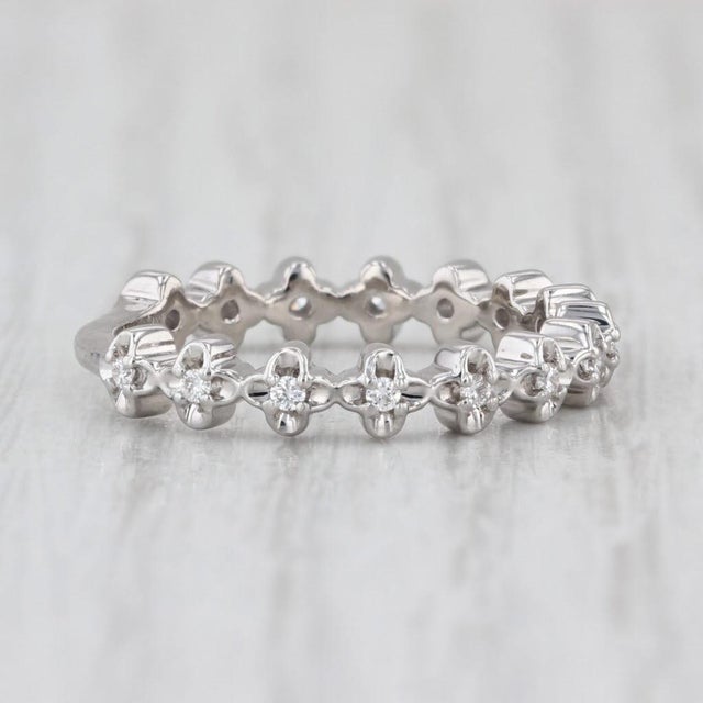 Modern 0.18ctw Diamond Wedding Anniversary Band 18k White Gold Stackable Size 6.5 For Sale - Image 3 of 8