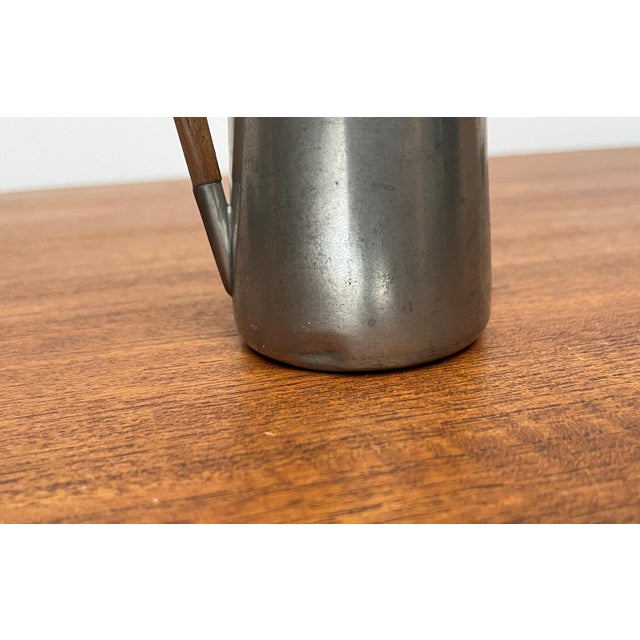 Mid-Century Pewter Carafe Vase with Teak Handle from K.M.D. Tiel Royal Holland Pewter, 1960s For Sale - Image 16 of 18