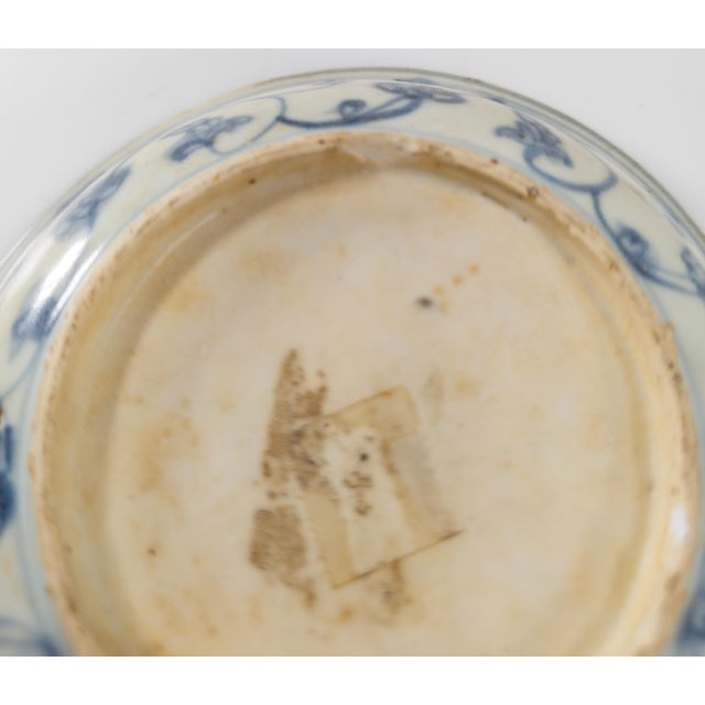 17th Century or Earlier Chinese Chinoiserie Ming Dynasty Export Blue and White Bowl For Sale - Image 10 of 11