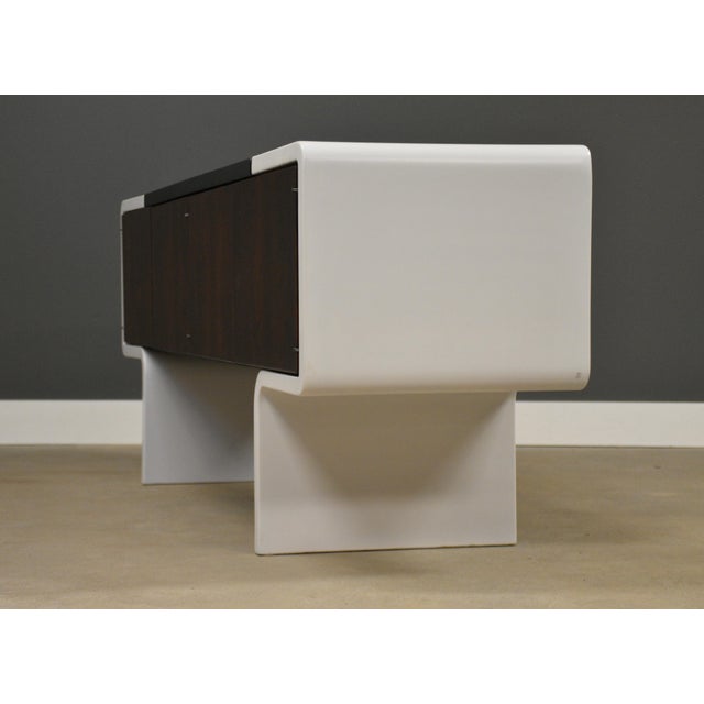 1970s 1970s Refinished Rosewood Uniplane Credenza by William Sklaroff For Sale - Image 5 of 14
