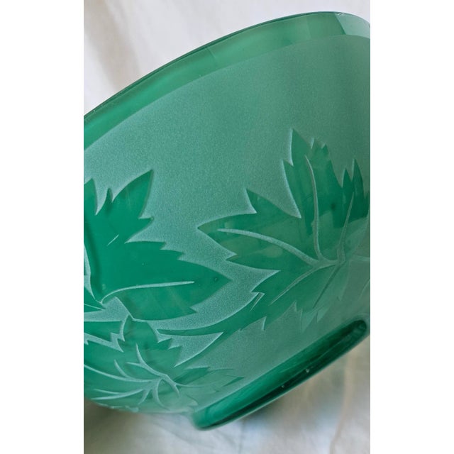 1980s Pilgrim Kelsey Green Oak Leaf Cameo Art Glass Bowl, Kelsey Murphy Signed For Sale In New York - Image 6 of 12