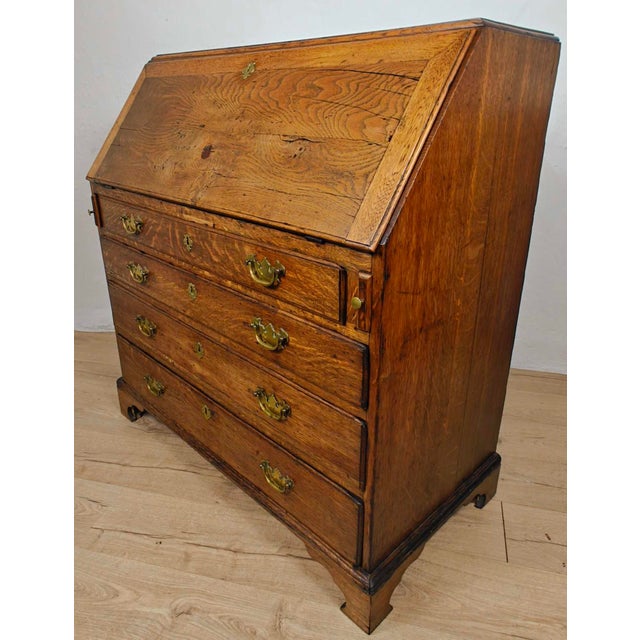 George III Desk in Oak, 1780 For Sale - Image 3 of 18