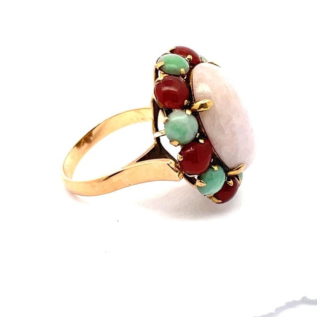 Mid-Century Modern Antique 14k Gold Lavender Jadeite, Green Jade & Carnelian Ring, Size 8 For Sale - Image 3 of 6