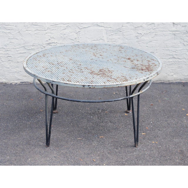 Salterini Mid Century Modern 'Radar' Round Iron Outdoor Coffee Table For Sale - Image 9 of 18