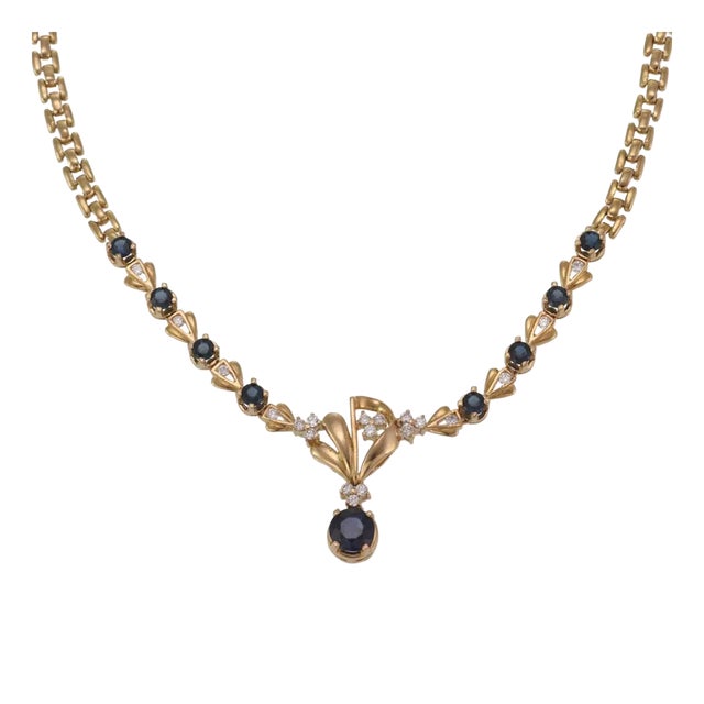 Lovely 4.70ct Sapphire & Diamond 18k Yellow Gold Floral Necklace For Sale