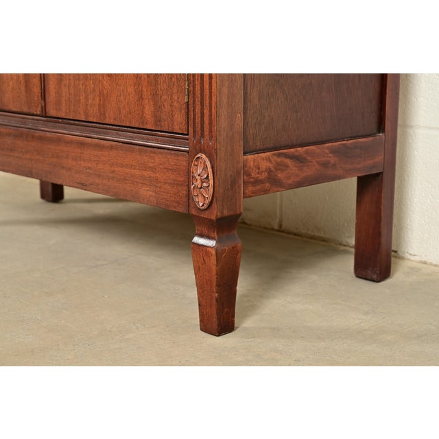 Baker Furniture Style Federal Carved Mahogany Bookcase Cabinet, Circa 1940s For Sale - Image 11 of 15