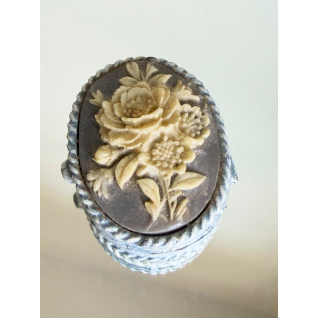 Vintage 1970s Victorian Revival Estée Lauder Flower Cameo Solid Perfume Compact For Sale - Image 12 of 16