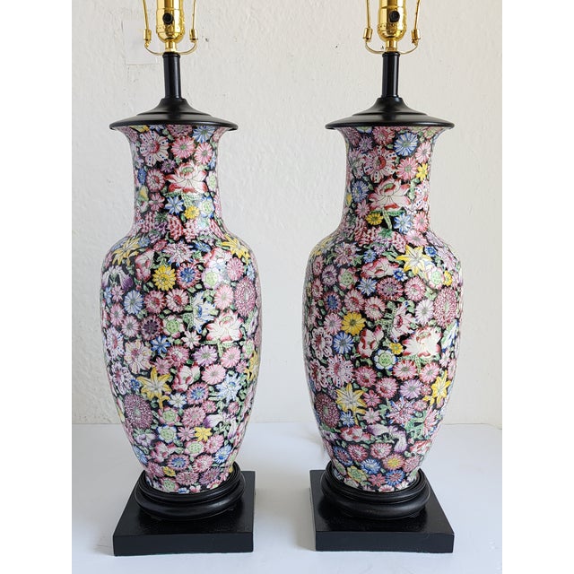 1950s Vintage Chinese Famile Noire Mille Fleurs Large Table Lamps For Sale - Image 5 of 12