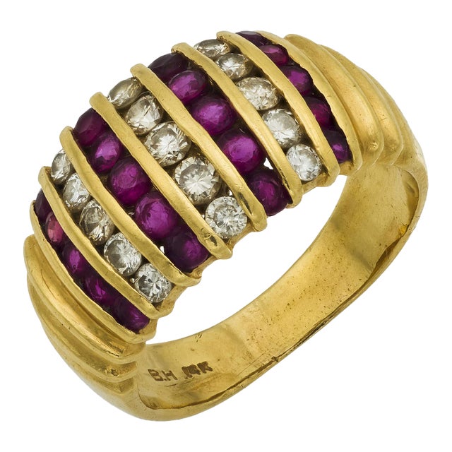Vintage Ruby Diamond 14k Yellow Gold Ring, Size 6.25 For Sale